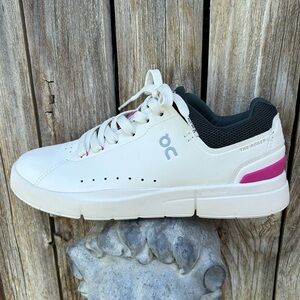 New On Cloud The Roger Advantage Sneaker Ivory Pink 7